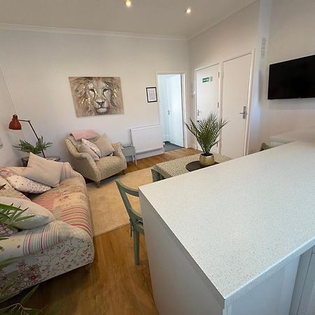 Flat In The Heart Of Leigh On Sea Less Than 2 Miles From The Beach Southend-on-Sea Ngoại thất bức ảnh